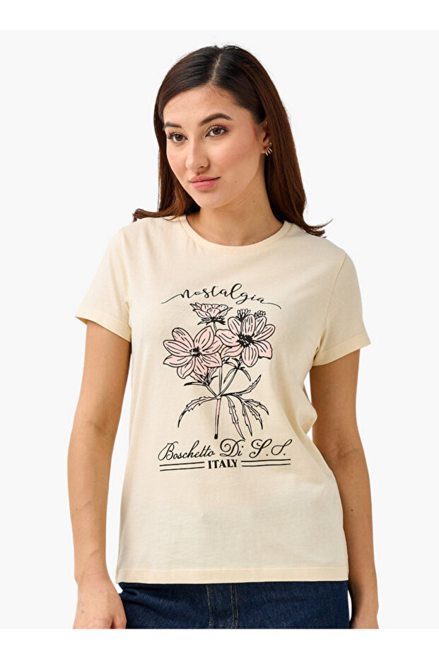 YOUTH WOMAN GRAPHIC CORE TEES