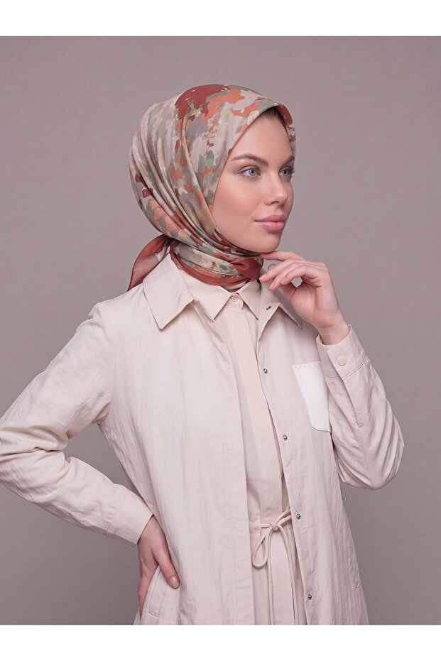 وشاح منقوش بورق التوموركوك من جانب واحد - لون أسمر