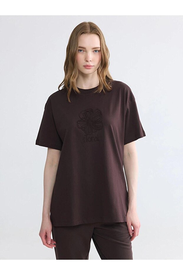Crew Neck Embroidered Blouse (S6)