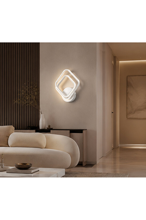 TT081-BY-TWIST-APL (مع 3 مصابيح LED ملونة) مصباح جداري طراز TWIST باللون الأبيض غير اللامع