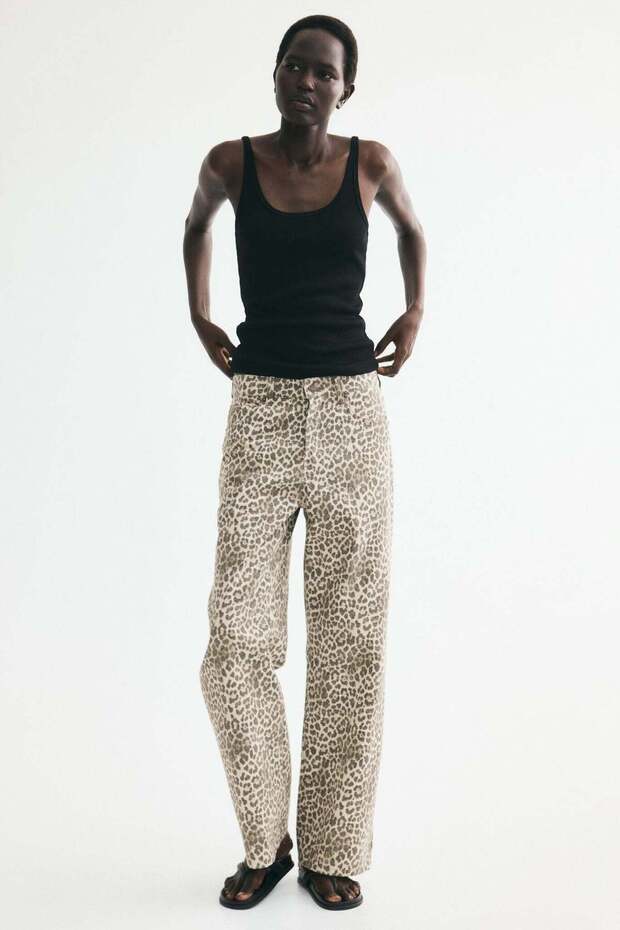 Wide Regular Waist Jeans