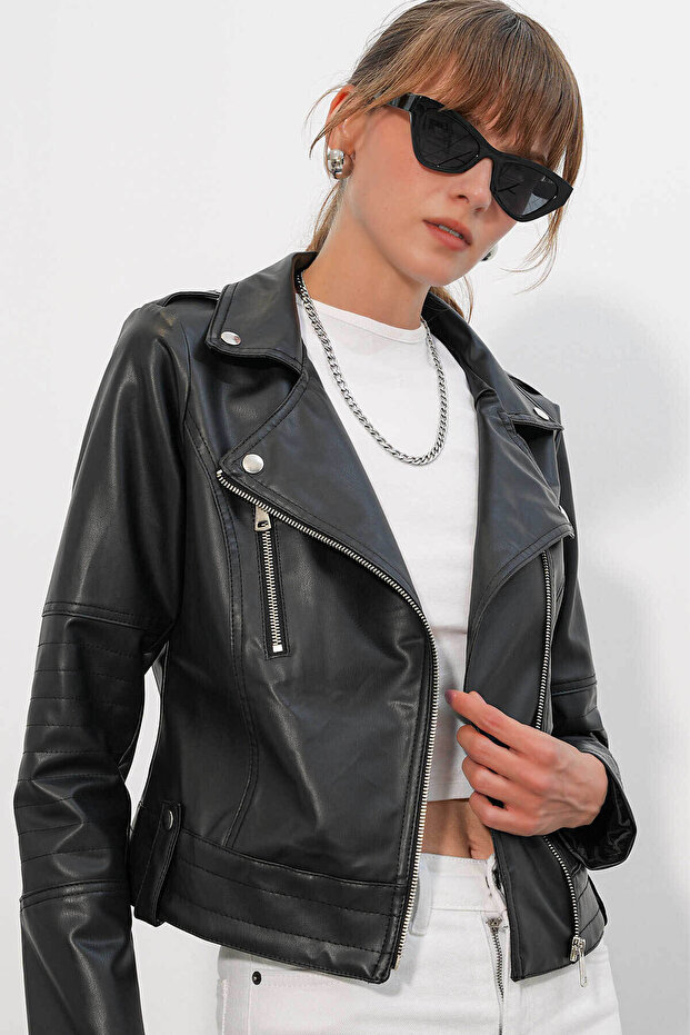 سترة جلدية سوداء للنساء من Biker 1025