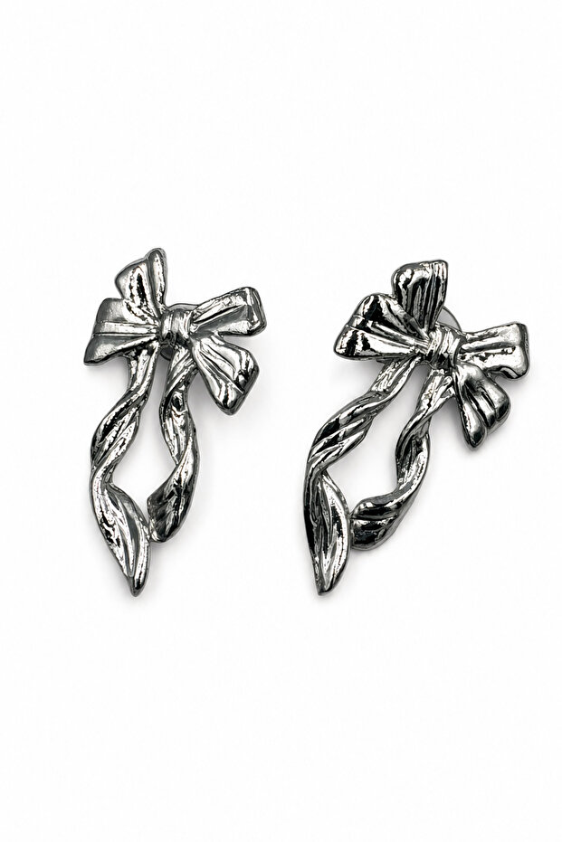 Gray Earrings with Bow Detail and Twisted Ribbon Design