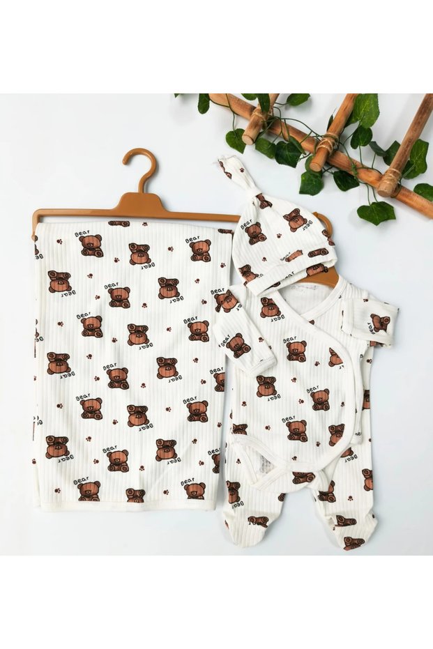 Baby Bear Printed Blanket 4-Piece Hospital Discharge Set