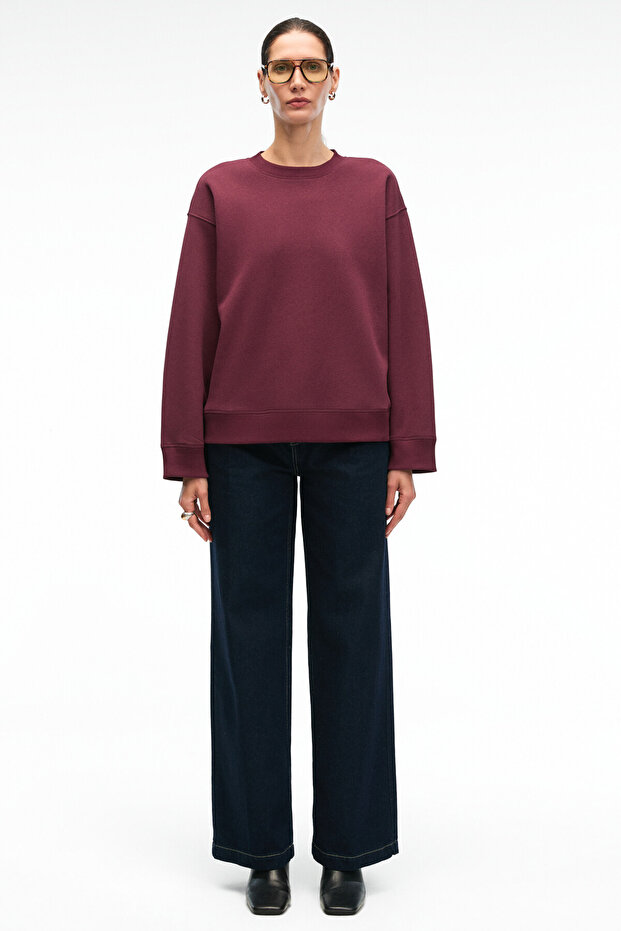 Esme Women's Oversize Round Neck, Sleeve and Hem Cuff Burgundy Sweatshirt