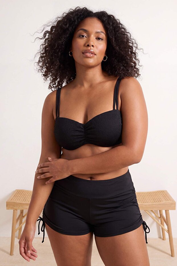 Siyah Yüksek Bel Yanları Bağlamalı Şort Silüet Bikini Altı TBBSS26CR00021 - 2
