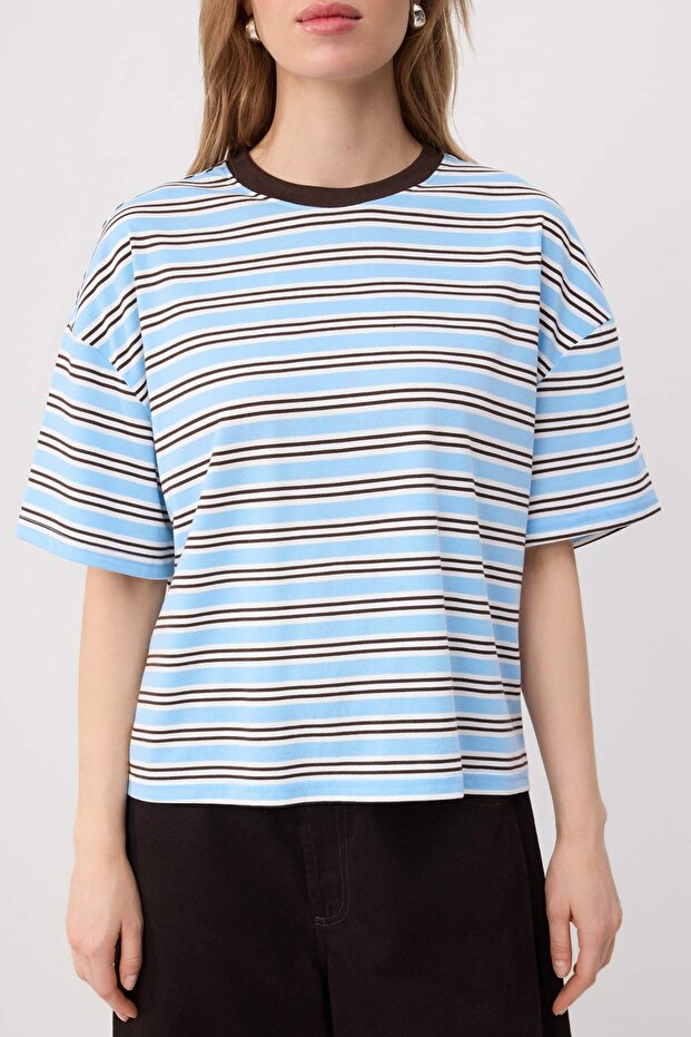 Kahverengi Çizgili Boxy Düşük Kol Kısa Kollu Tok %100 Pamuk Örme T-Shirt TWOSS26TS00023 - 3