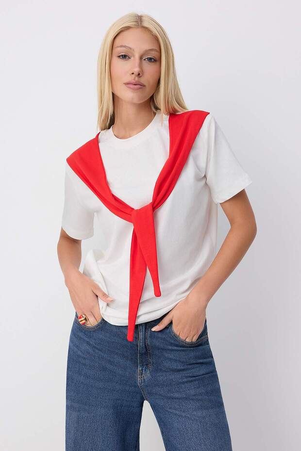 Ekru Düz Oversize Bisiklet Yaka Bağlama Detaylı Uzun Yumuşak Örme T-Shirt TWOSS26TS00269