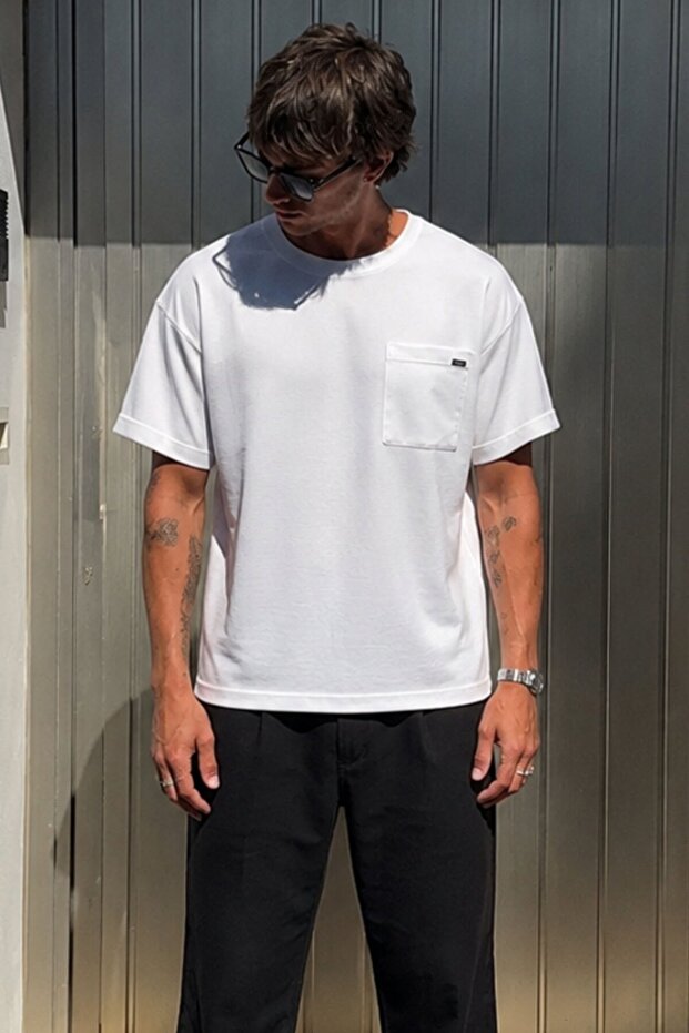 White Men's Oversize T-Shirt with Pocket Detail 6194