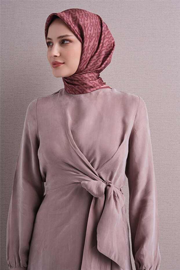 وشاح من الحرير الخالص 9604D 53