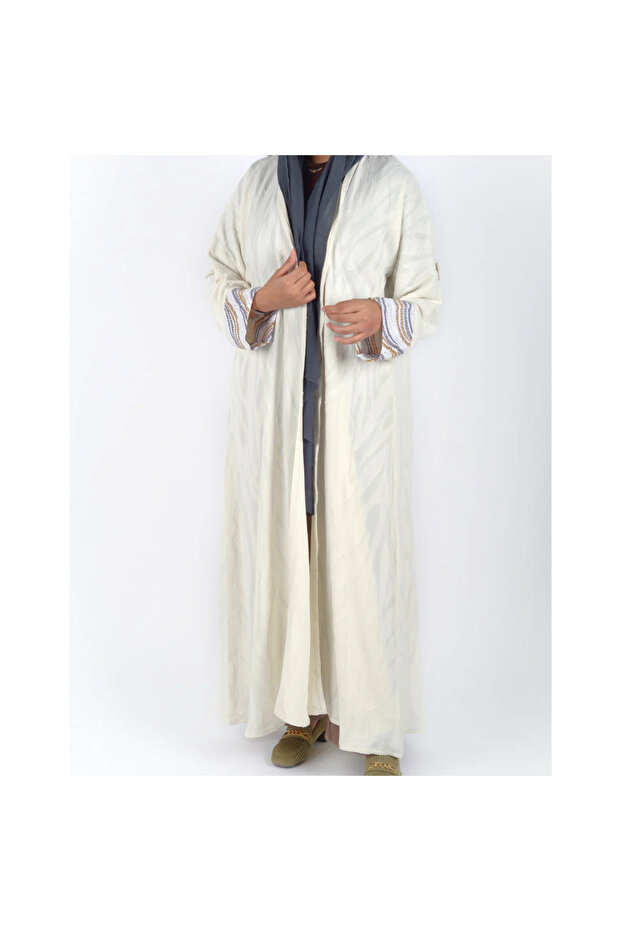 عباءة من أثر