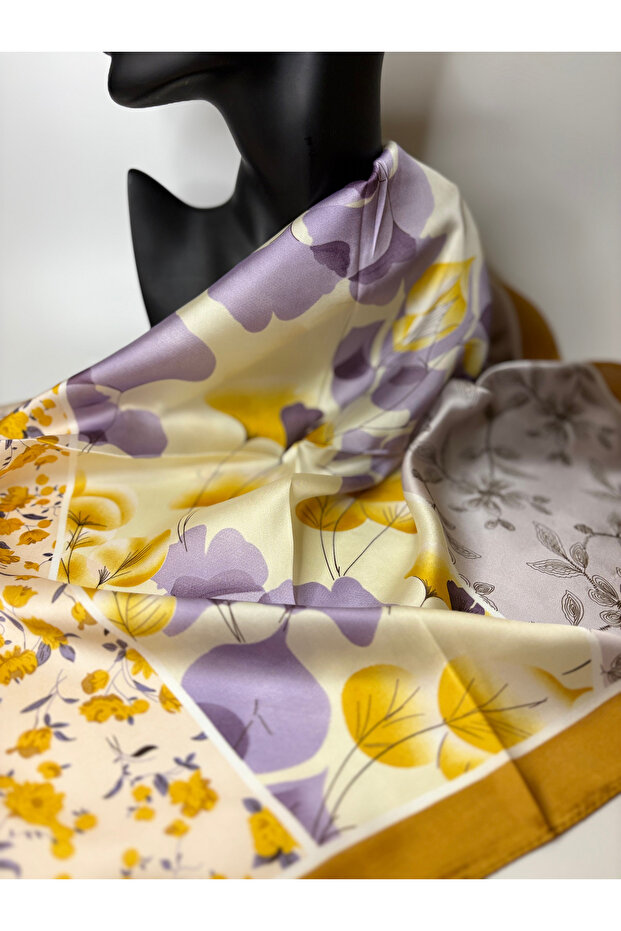 Patterned Double-Sided Square Scarf (70X70 cm)