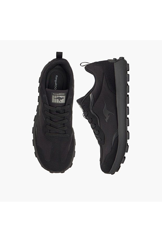 Men Lace-Up Sports Shoes