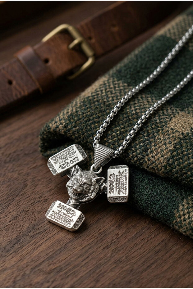 Minimalist Style Stainless Steel Men's Necklace with Wolf Figure