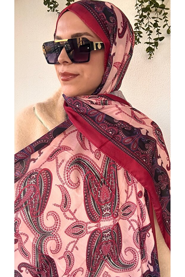 Pembe desenli soft şal