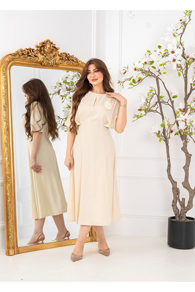 Soft Dress with Elegant Rose Pattern - 5