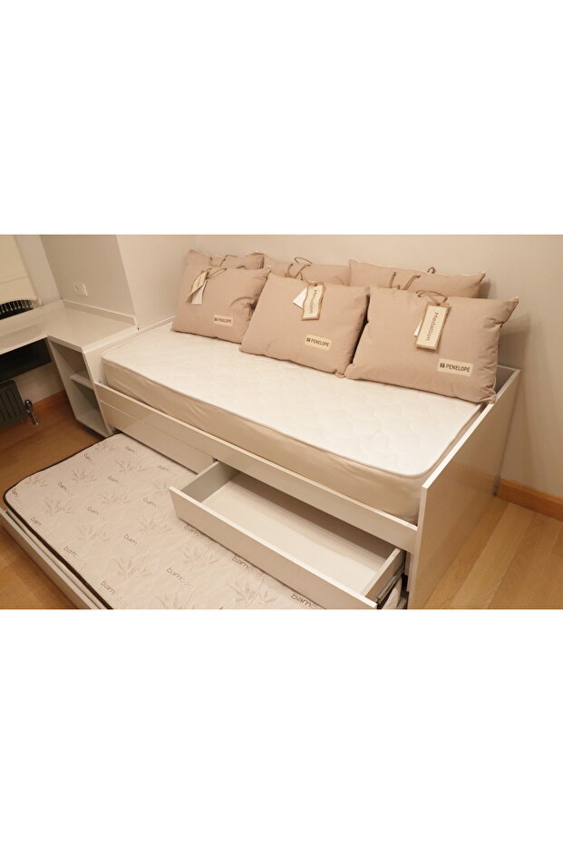 Space-Saving Trundle Bed