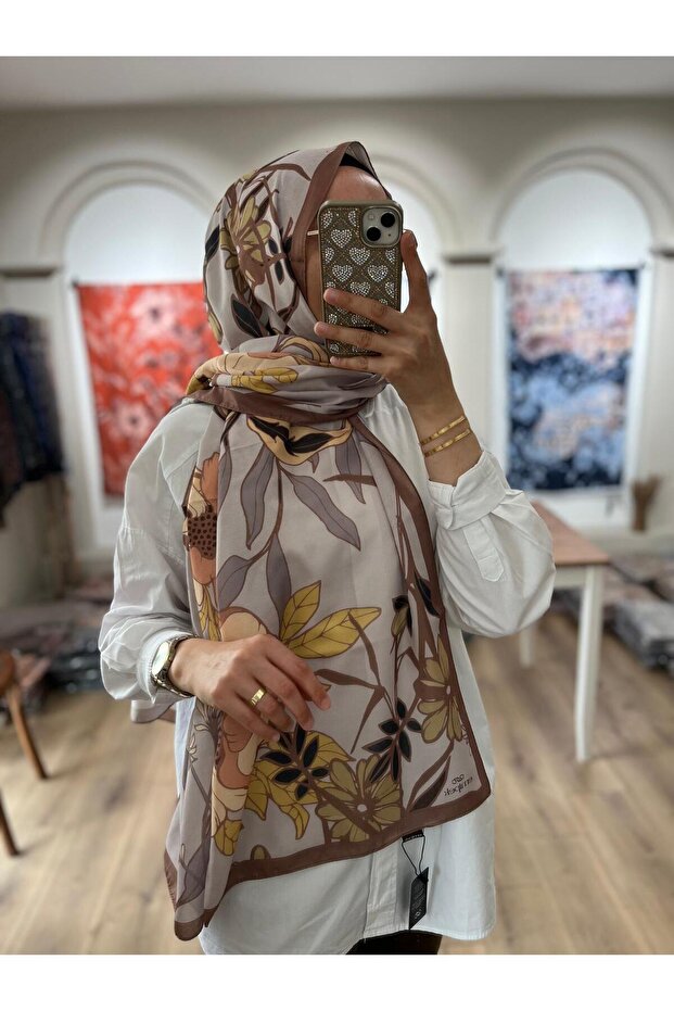 شال لونيرا ناعم بنقشة مميزة - بني-بيج