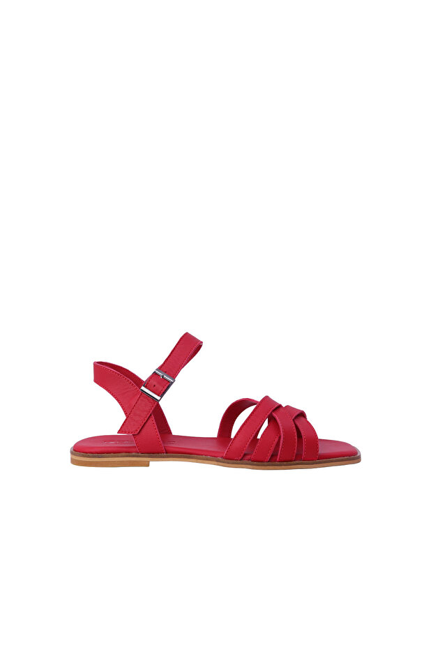 Women's Flat Sandals with Buckle Closure