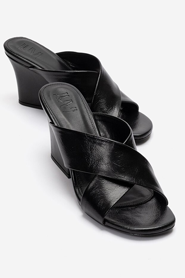Yavin Black Cross-Strapped Women's Wedge Heeled Slippers