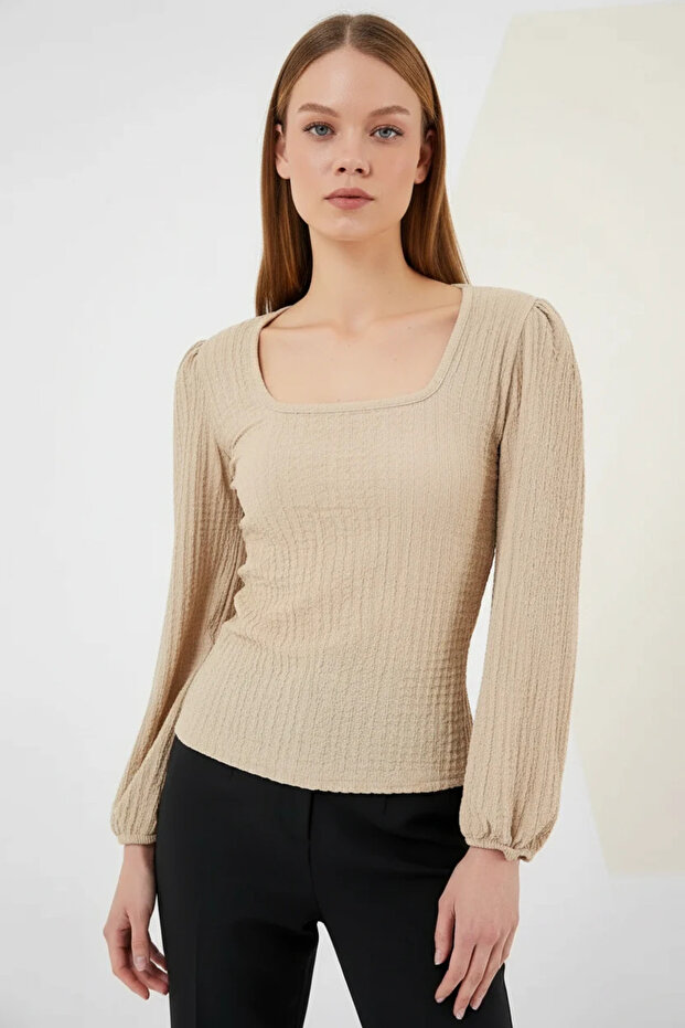 Women's Square Neck Embossed Fabric Biscuit Blouse