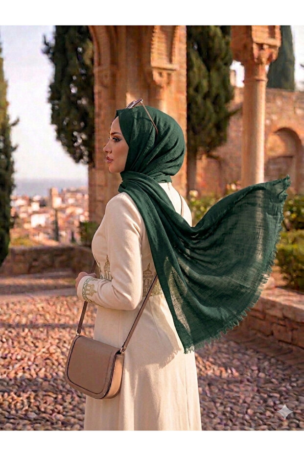 سلسلة آيا من الشالات القطنية الرقيقة ذات اللون الأخضر الغابوي