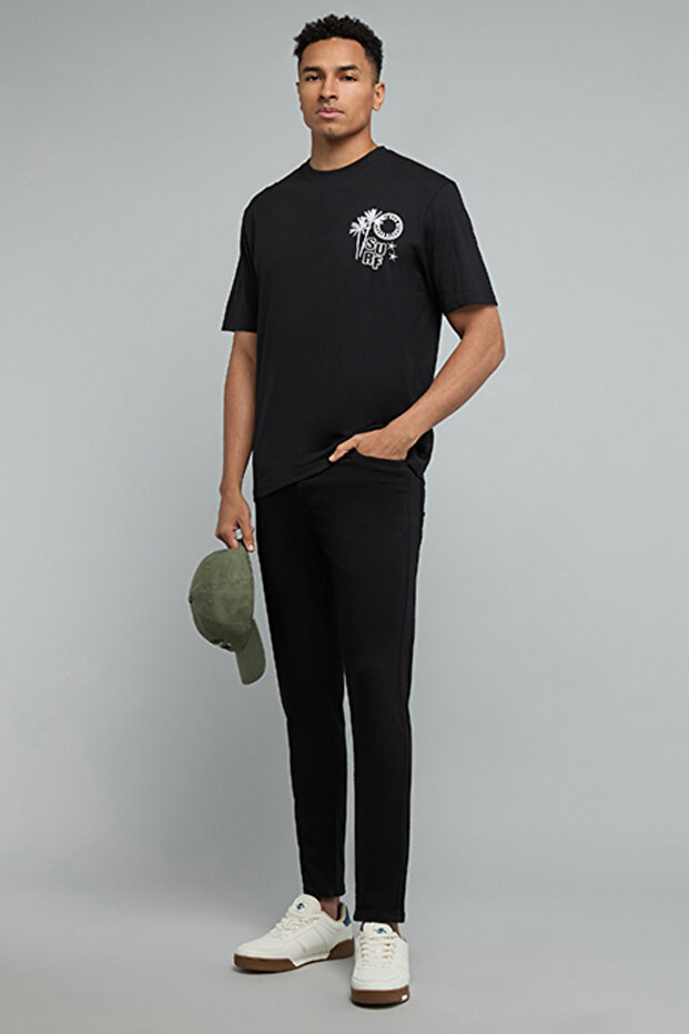 Solid Carrot Fit Jeans with Button Closure - 2