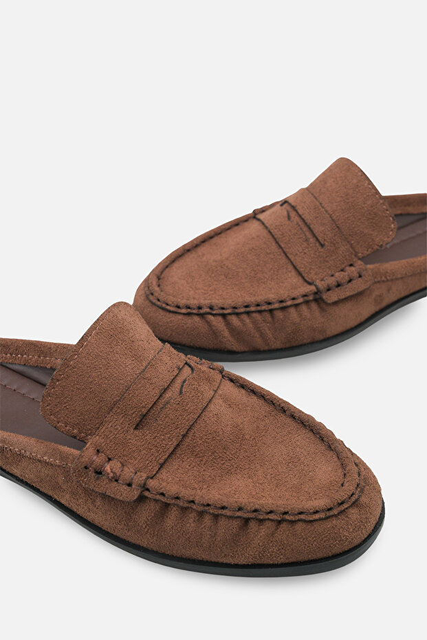 Unisex Closed Front Flat Sole Comfortable Stylish Sabo Loafer Moccasin Slippers