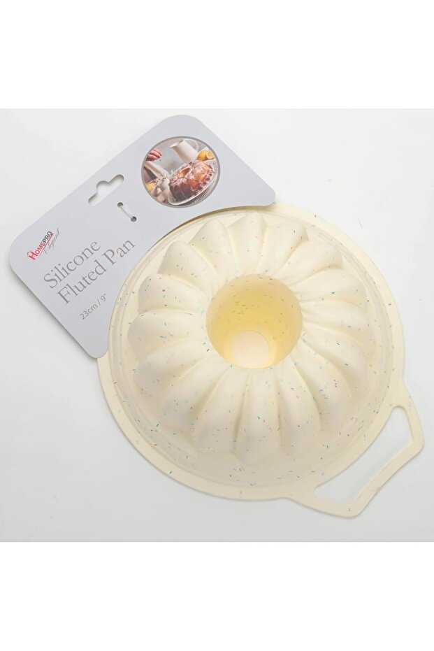 Silicone Fluted Pan, 9-Inch Size
