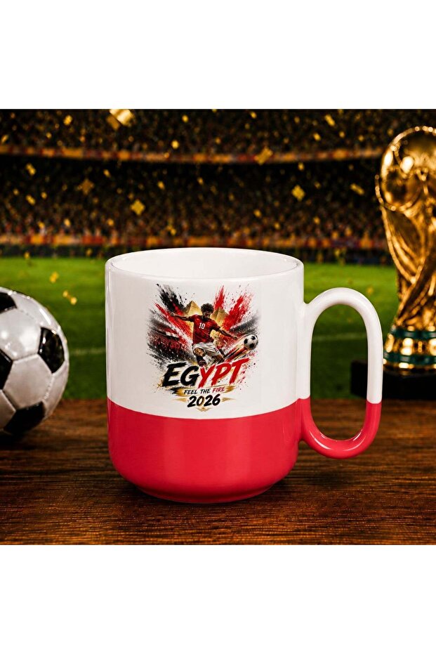 كأس الحب الأحمر المبهج بتصميم كأس العالم 2026 بتصميم مشجعي كرة القدم المصرية