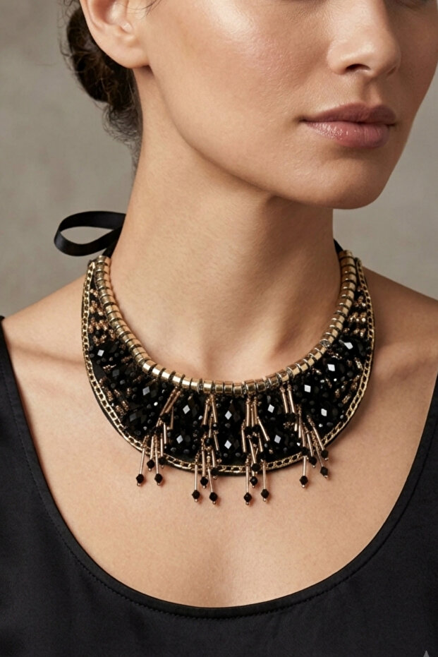 Stone-Embellished Vintage Collar Necklace