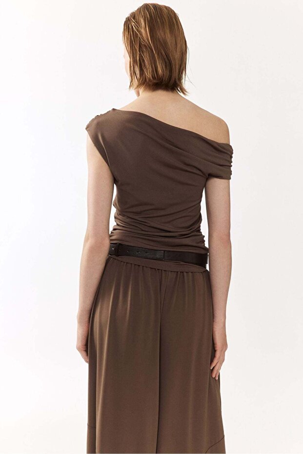 Draped one-shoulder top - 4