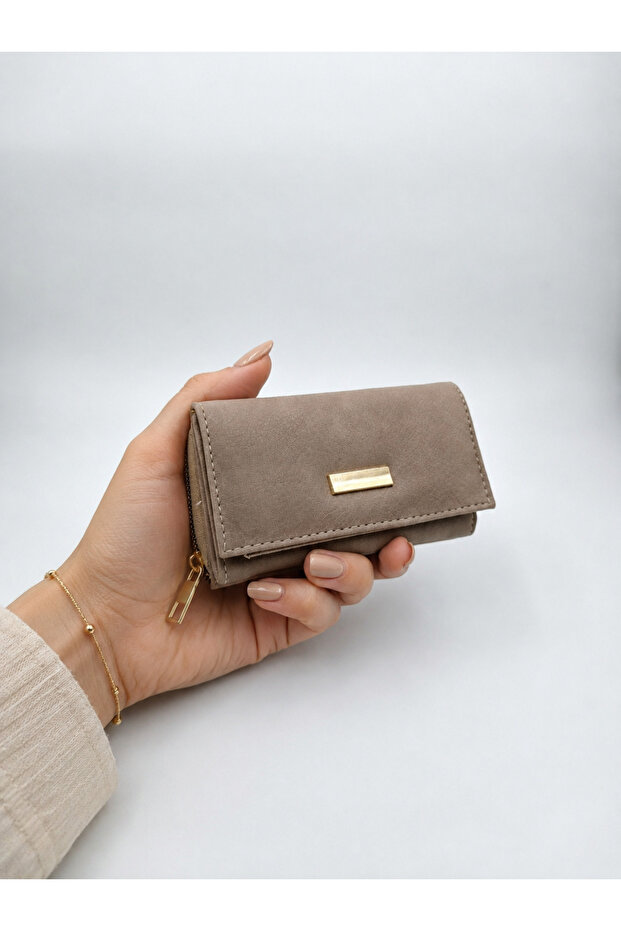 Women's Wallet with Multiple Compartments, Zipper and Card Holder, Stylish Wallet for Daily Use