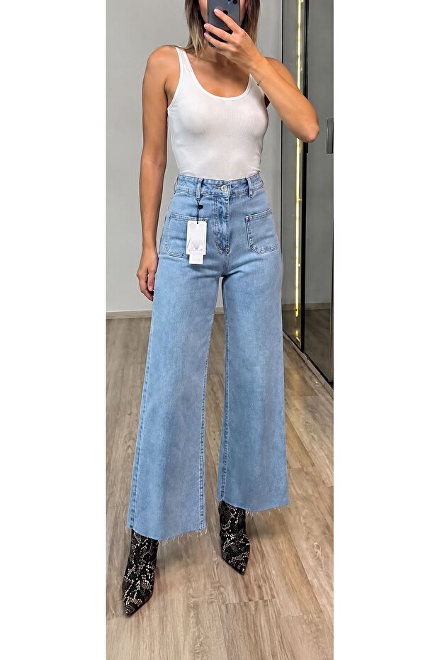Prioritized Light Blue Jeans