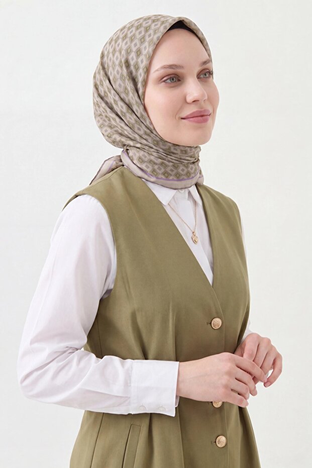 وشاح ناعم بتصميم هندسي عتيق باللون الأرجواني الفاتح