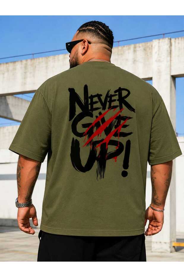 Men's Large Size Oversize Never Give up Printed T-Shirt 100% Cotton Streetwear Back Print T-Shirt