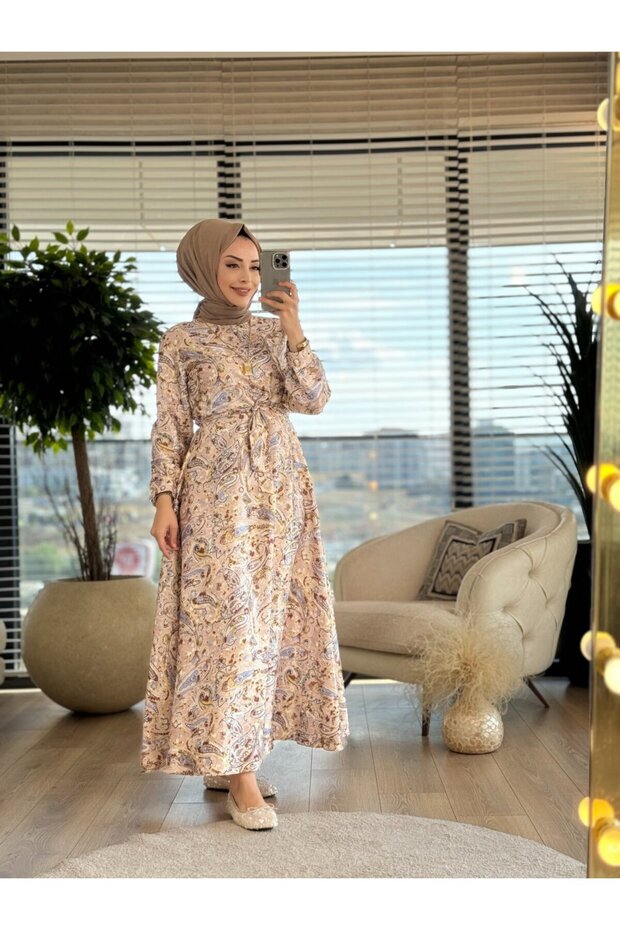 5001 فستان بنمط شال ساتان بيج