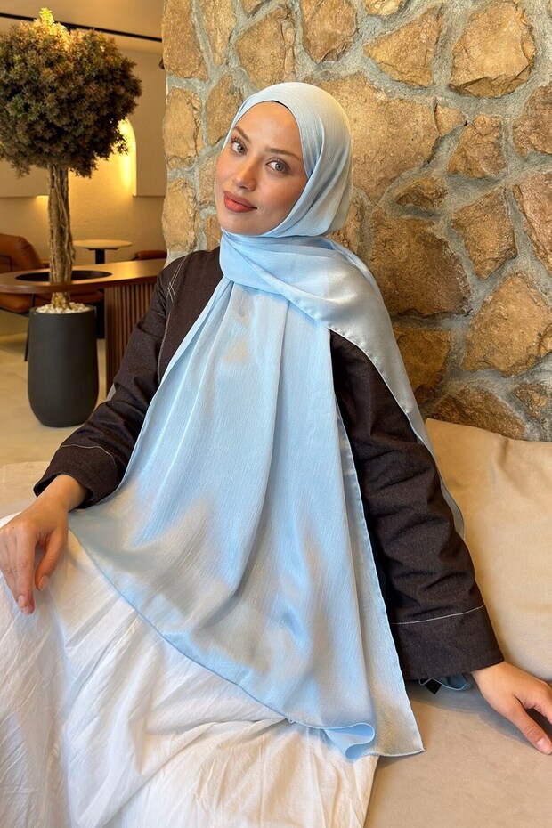 شال جانجان باللون الأزرق الفاتح