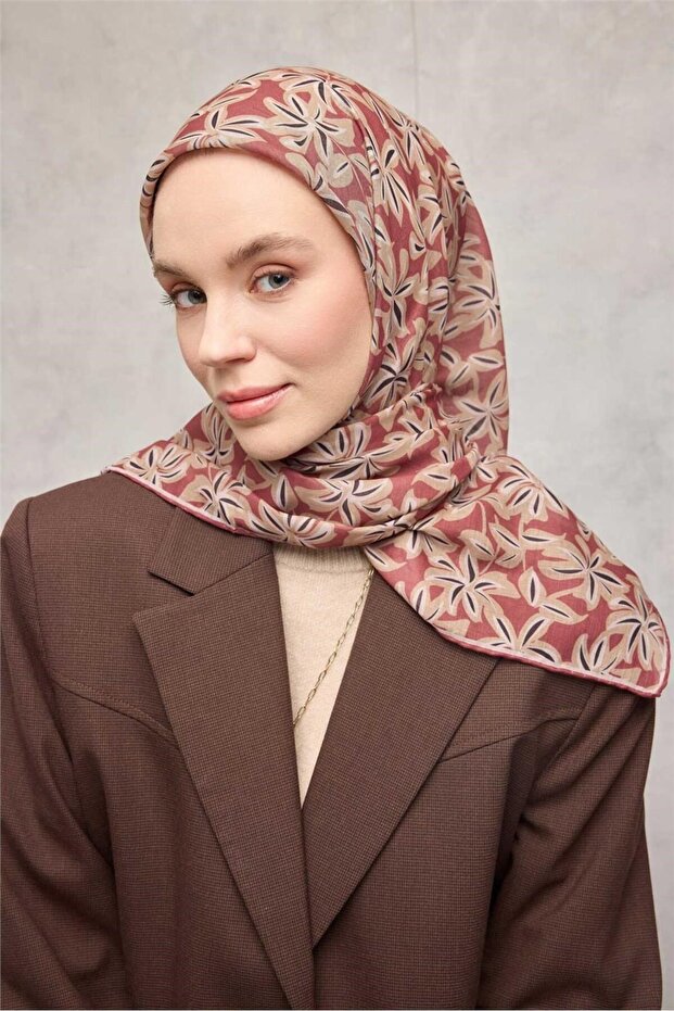 وشاح ناعم من القطن والبوليستر بنمط فلورا مزخرف ومضاد للانزلاق مقاس 90x90