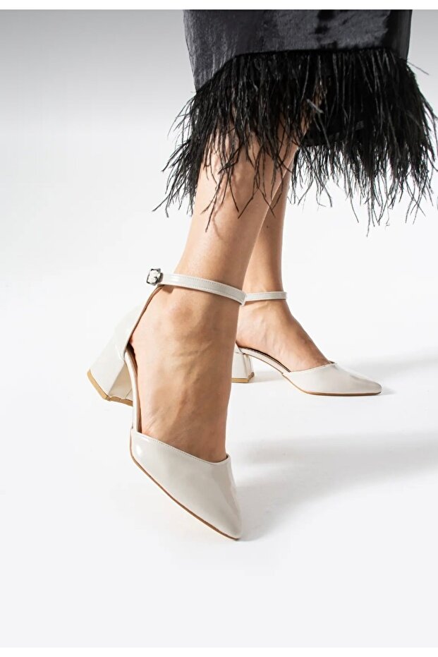Women's Patent Leather Material Closed Back Ankle Length Casual & Office Use