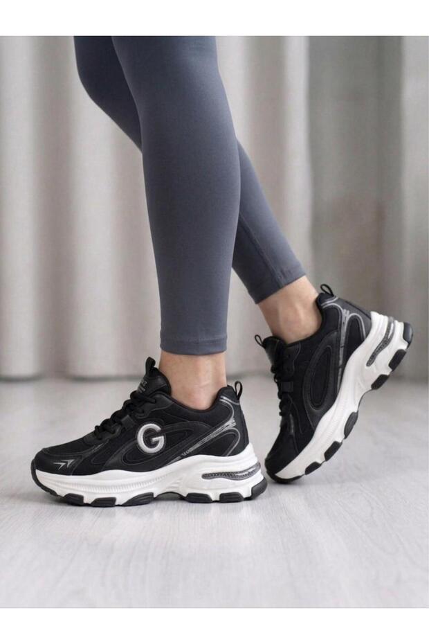 26K450 Women's Thick Sole Inner Padded Sneaker Shoes