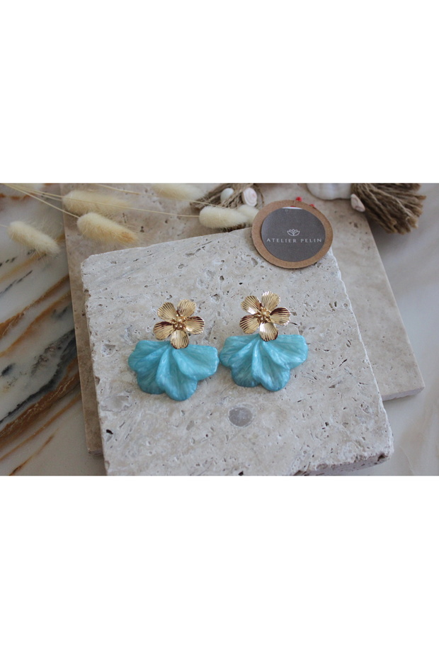 Flower Model Boutique Earrings / Blue