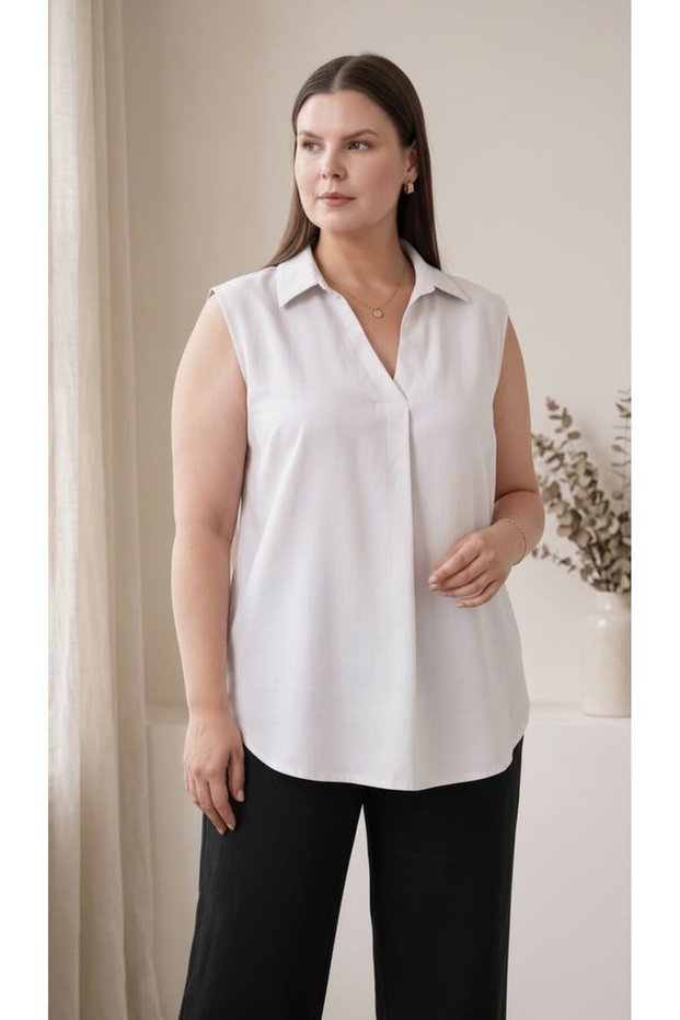 Women's Plus Size Sleeveless Shirt