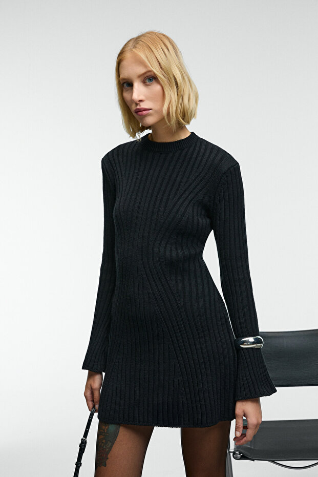 Encanto Women's Round Neck Stripe Pattern Slim Fit Black Dress