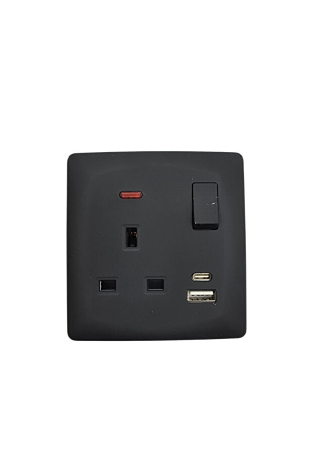 فيش مع مفتاح ولمبة 13 أمبير USB+Type-C أسود وطني - الرائد بلس PLUS