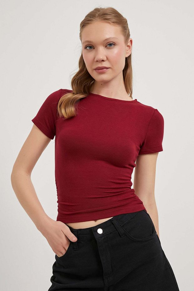 Women's Short Sleeve Flexible Tight Boat Neck Burgundy T-Shirt