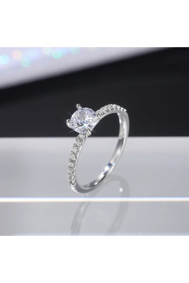 5 F746 Huitan 4-Prong Setting Cubic Zirconia Wedding Ring for Women Simple Fashion Proposal Band Acc