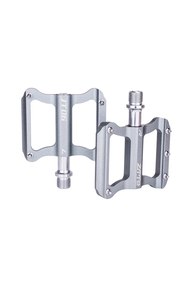 WHITE Road Bike Ultralight Flat Pedal Aluminum Alloy Bicycle Bearings Anti-Slip Folding Pe