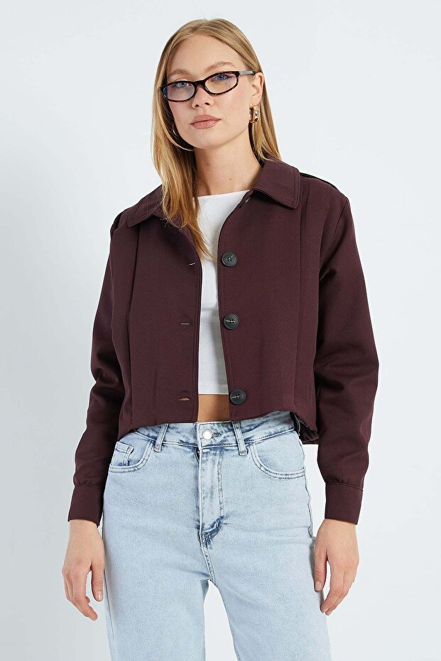 Pleated Double-Breasted Collar Cropped Trench Coat
