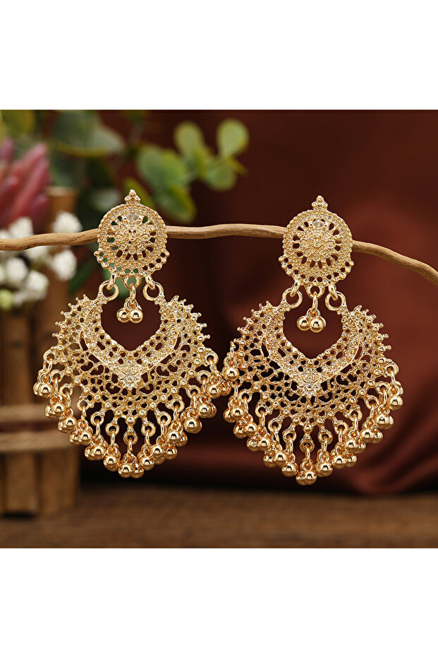 Light KC gold Retro Bohemian ethnic style earrings, exaggerated temperament, hollowed out love earri